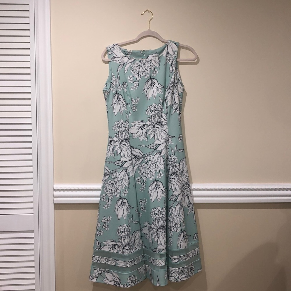 Women’s Blue Floral Dress